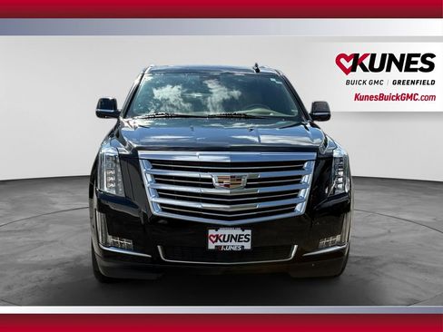 Used 2020 Cadillac Escalade Platinum AWD/4WD image 4