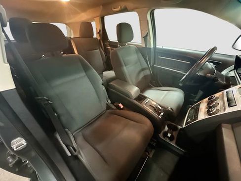 Used 2010 Dodge Journey SXT image 25