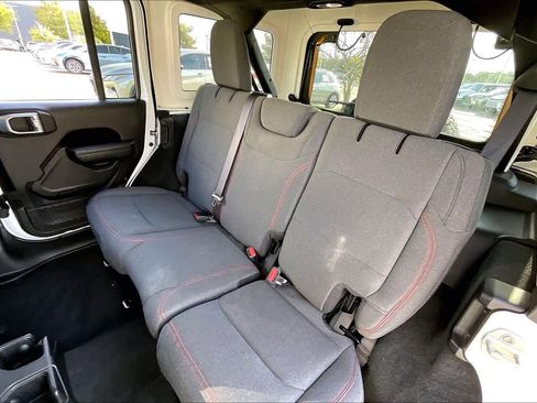 Used 2024 Jeep Wrangler Unlimited Rubicon image 18