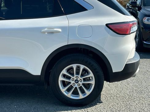 Used 2022 Ford Escape SE w/ Convenience Package FWD image 39