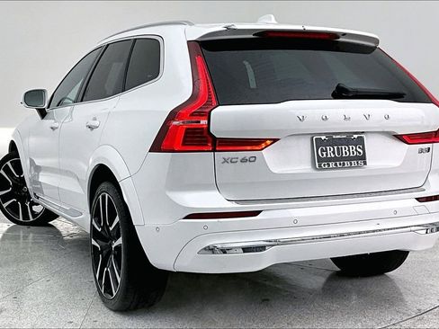 Certified 2023 Volvo XC60 B5 Ultimate w/ Protection Package Premier image 17