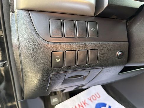 Used 2016 Toyota Highlander Plus image 16