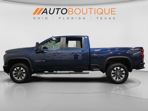 Used 2021 Chevrolet Silverado 2500 Custom w/ Custom Value Package AWD/4WD image 2