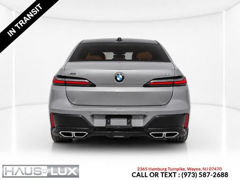 Used 2023 BMW 760i xDrive AWD/4WD image 3