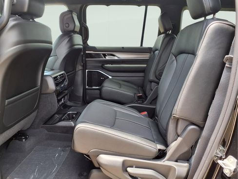 New 2026 Jeep Grand Wagoneer Limited AWD/4WD image 11