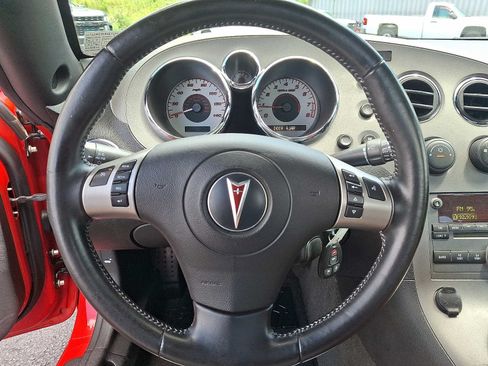 Used 2008 Pontiac Solstice Convertible w/ Premium Package RWD image 18
