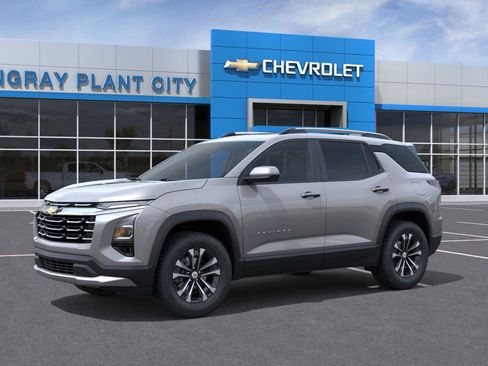 New 2026 Chevrolet Equinox LT w/ Safety and Technology Package image 2