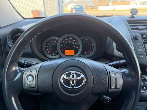 Used 2010 Toyota RAV4 Limited image 8