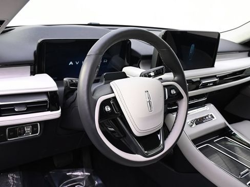 New 2026 Lincoln Aviator Reserve AWD/4WD image 11