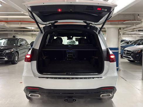 New 2026 Mercedes-Benz GLS 580 4MATIC image 7