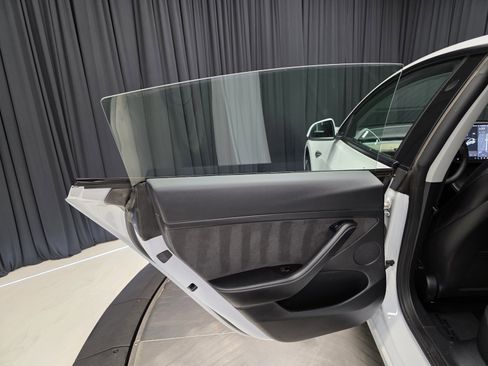 Used 2022 Tesla Model 3 image 27