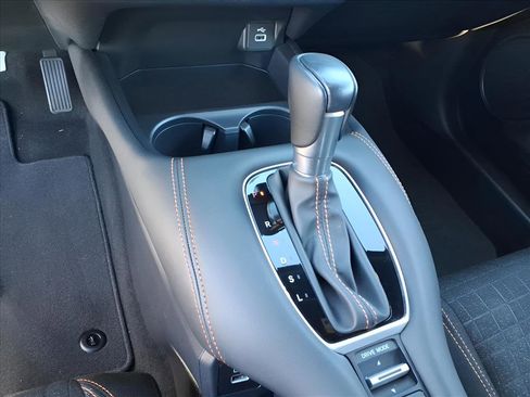 Used 2023 Honda HR-V Sport image 16