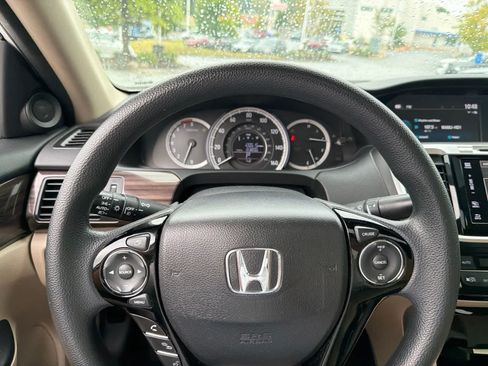 Used 2016 Honda Accord EX image 26