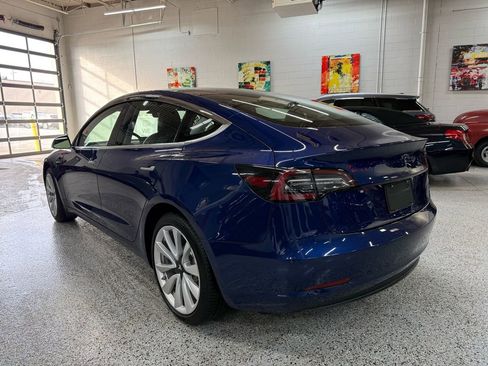 Used 2019 Tesla Model 3 Standard Range Plus image 3