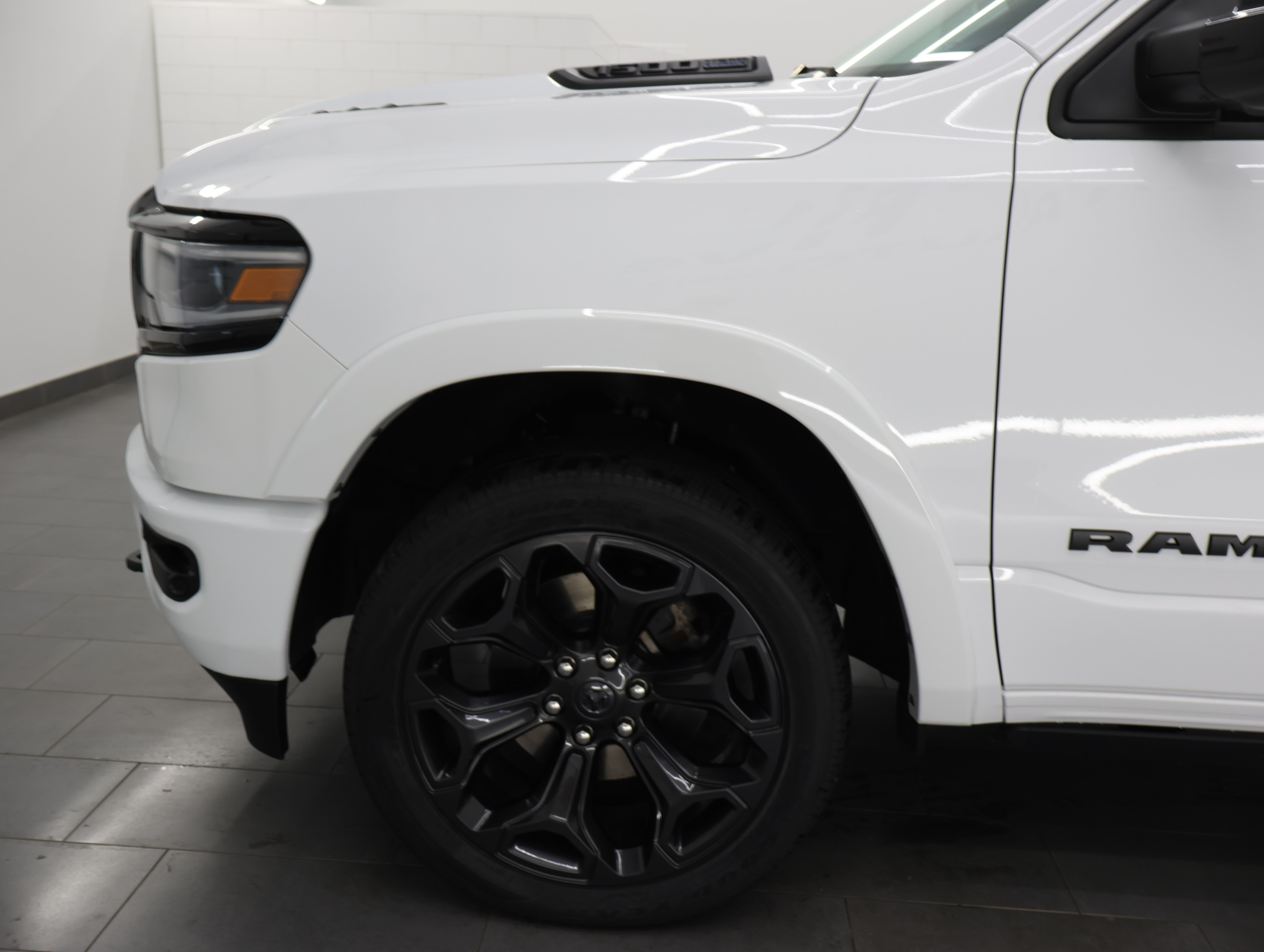 Used 2023 RAM 1500 Limited w/ Night Edition AWD/4WD image 32
