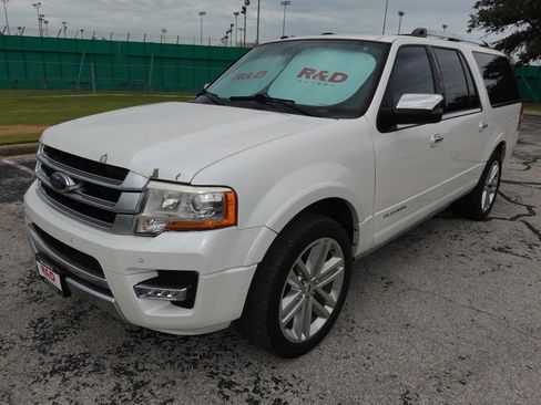Used 2017 Ford Expedition EL Platinum RWD image 3