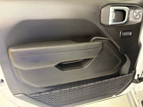 New 2026 Jeep Gladiator Willys image 13