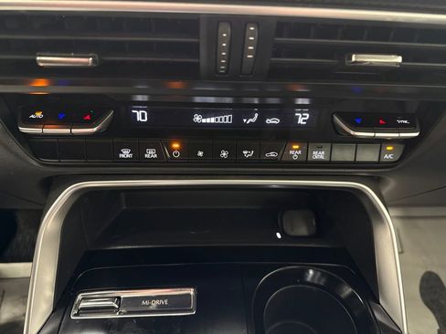 Used 2025 MAZDA CX-90 3.3 Turbo w/ Select Package image 32