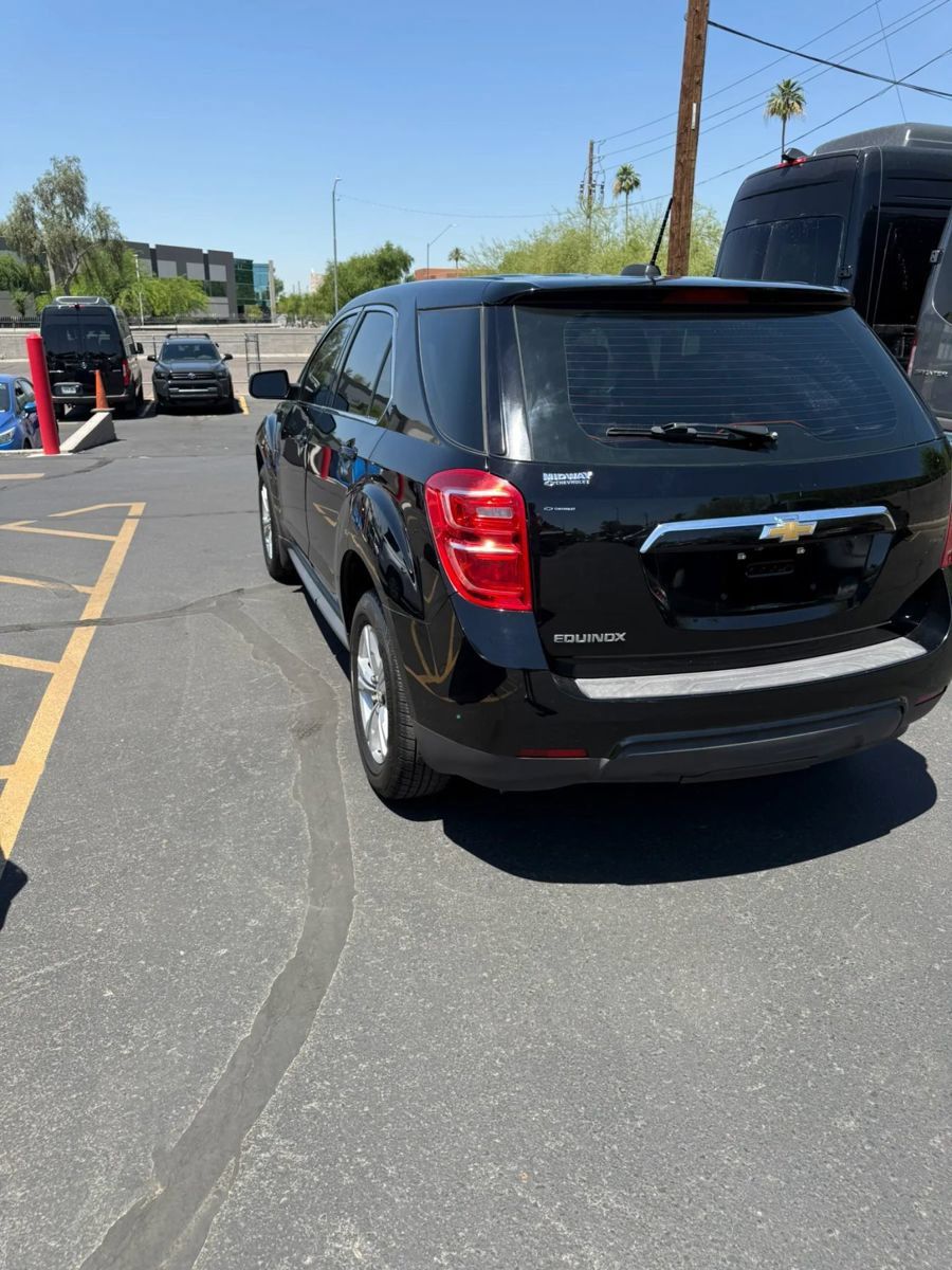 Used 2017 Chevrolet Equinox LS w/ LPO, Protection Package FWD image 4
