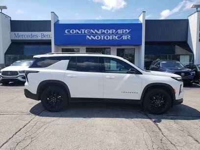 Used 2024 Chevrolet Traverse LT w/ Midnight/Sport Edition