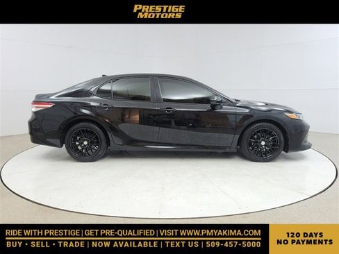 Used 2020 Toyota Camry LE image 8