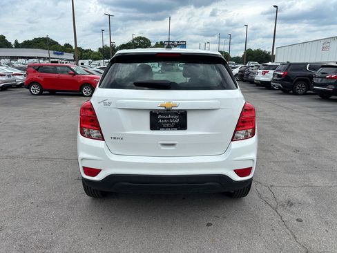 Used 2017 Chevrolet Trax LS FWD image 4