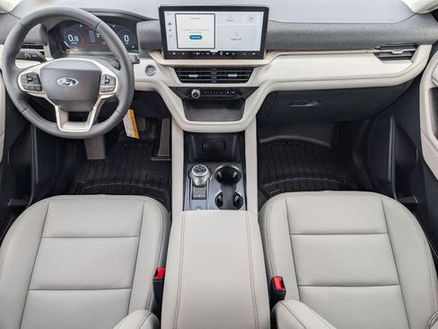 New 2026 Ford Explorer Active w/ Active Comfort Package image 5
