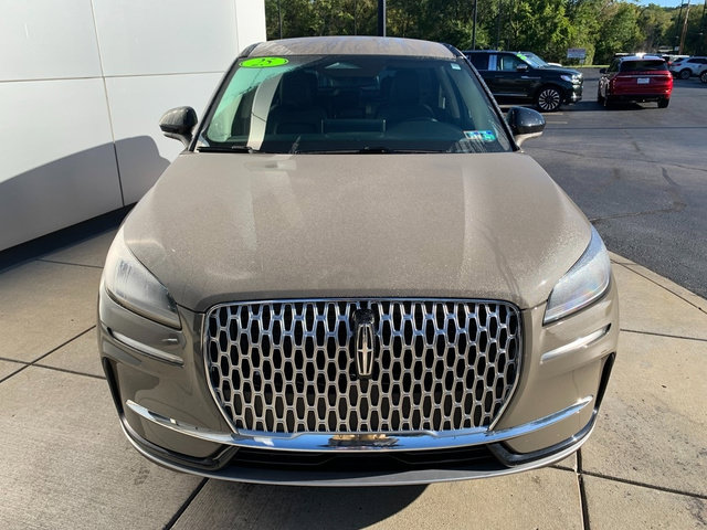 Certified 2025 Lincoln Corsair AWD image 9