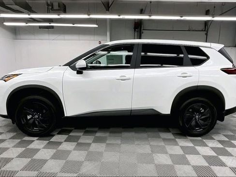 New 2026 Nissan Rogue SV FWD image 17