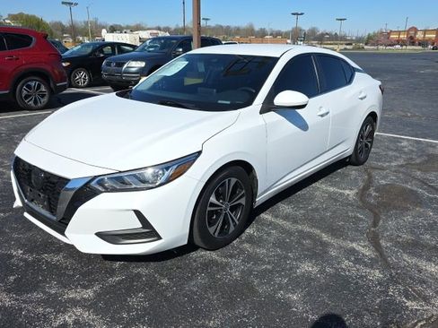 Used 2022 Nissan Sentra SV image 1