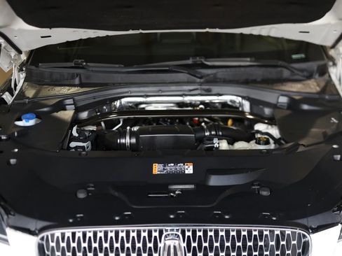 Used 2020 Lincoln Aviator Reserve w/ Equipment Group 201A image 43