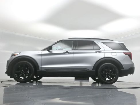 Certified 2023 Ford Explorer ST-Line w/ Class IV Trailer Tow Package image 8