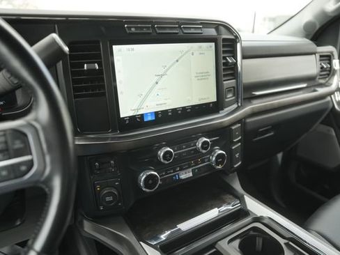 Used 2023 Ford F350 Lariat image 25