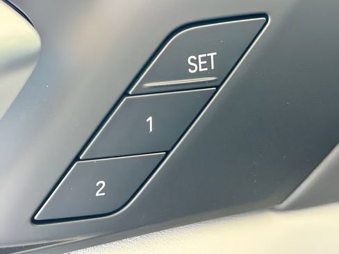 Used 2026 BMW X5 sDrive40i w/ Premium Package image 15