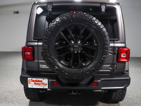 Used 2021 Jeep Wrangler Unlimited Sahara image 9