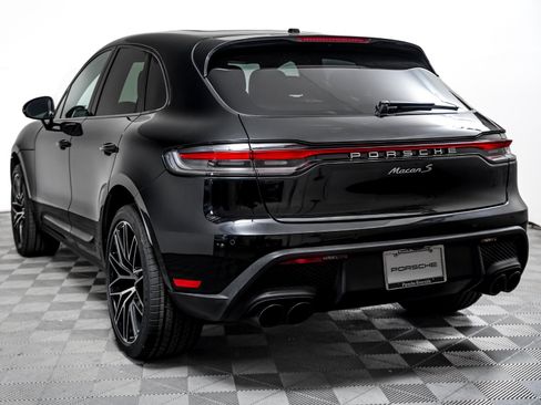 Certified 2023 Porsche Macan S AWD/4WD image 3