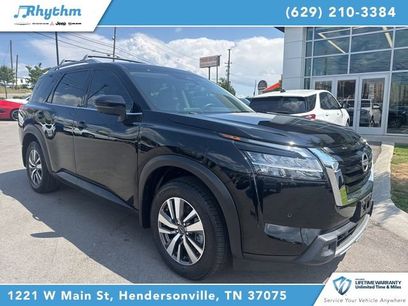 Used 2023 Nissan Pathfinder SL