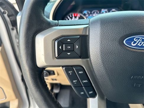Certified 2019 Ford F250 Lariat w/ Lariat Ultimate Package image 32