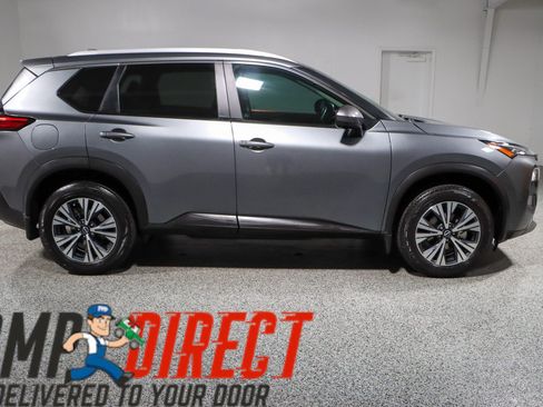 Used 2023 Nissan Rogue SV w/ SV Premium B Package FWD image 6