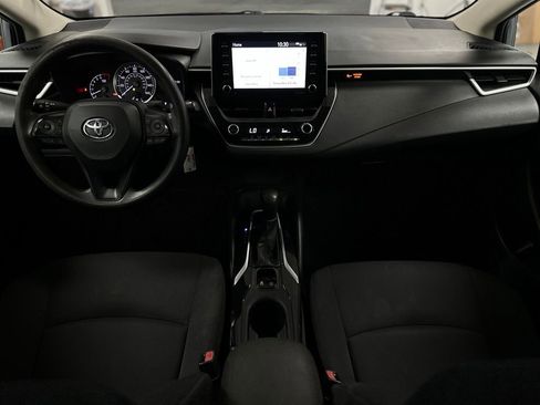 Used 2021 Toyota Corolla LE FWD image 2