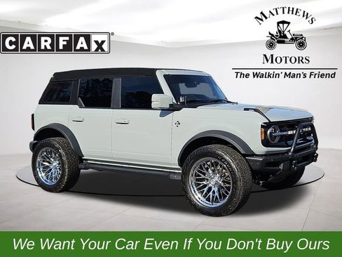 Used 2022 Ford Bronco Outer Banks w/ Sasquatch Package image 1