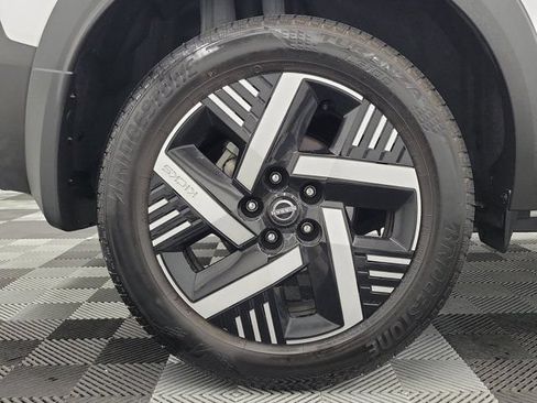 Used 2025 Nissan Kicks SV FWD image 7
