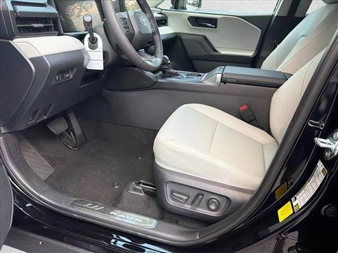 Used 2026 Toyota RAV4 XLE Premium FWD image 9