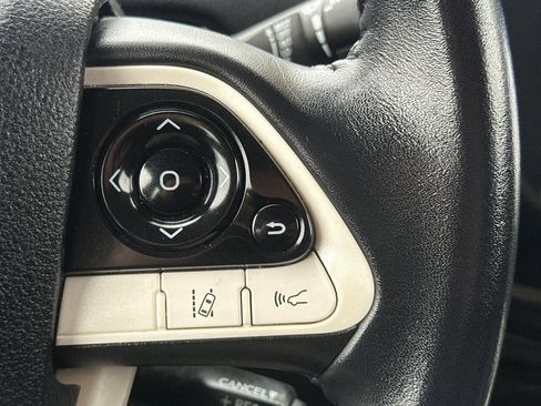 Used 2017 Toyota Prius Prime Plus image 27