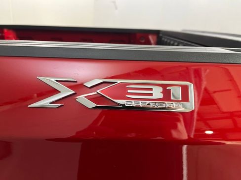 Used 2025 GMC Sierra 1500 SLT w/ SLT Premium Package image 60