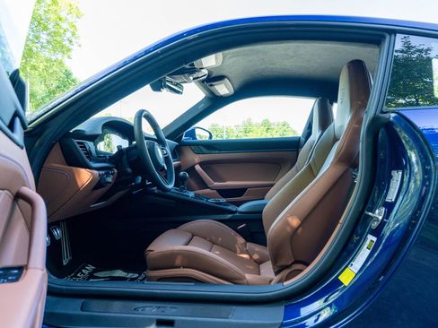Certified 2026 Porsche 911 GT3 RWD image 24