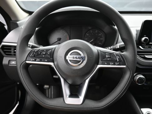 Used 2022 Nissan Altima 2.5 S image 13