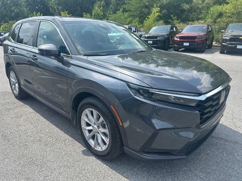Used 2024 Honda CR-V EX image 3