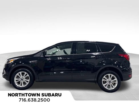 Used 2019 Ford Escape SE image 29