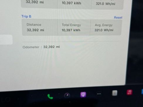 Used 2022 Tesla Model S Plaid image 14